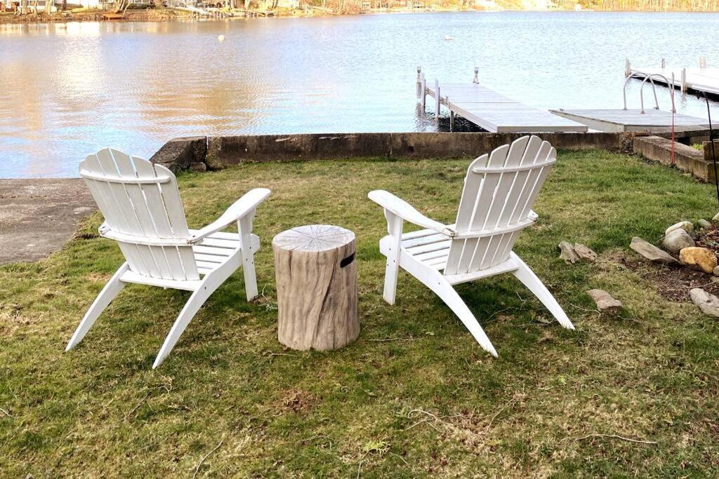 Lake Attitash Waterfront W/ Private Dock Amesbury Exterior photo